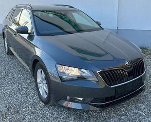 Skoda Skoda Superb Combi Ambition 2,0 TDI 1.Hand Gebrauchtwagen