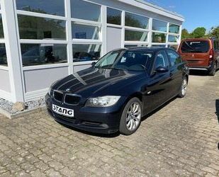 BMW BMW 318d Limousine / NAVI / HiFi / SH / Tempomat Gebrauchtwagen