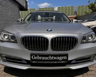 BMW BMW 740i Automatik 1.Hand Schiebedach XENON LEDER Gebrauchtwagen