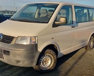 VW Volkswagen T5 2.5 TDI 9-Sitze Euro 4 2.Hand.... Gebrauchtwagen