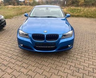 BMW BMW 318d-Navi-Xenon-Stzhz-Tempo-AHK- Sonderlack Gebrauchtwagen