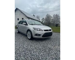 Ford Ford Focus Lim. 1,6 Sport, Klima , Tüv 06/2025 Gebrauchtwagen