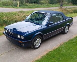 BMW BMW E30 318i Cabrio Mauritiusblau Gebrauchtwagen