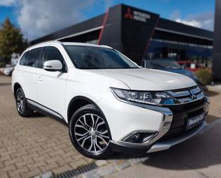 Mitsubishi Mitsubishi Outlander 2.0 CVT Edition*AHK*KAMERA*18 Gebrauchtwagen