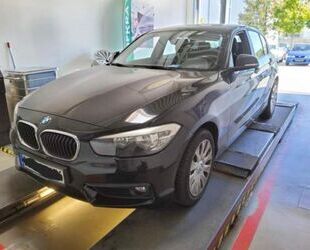 BMW BMW 116d Baureihe 1 Lim. 5-trg.Advantage.Navi.Auto Gebrauchtwagen