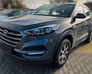 Hyundai Hyundai Tucson blue Classic 2WD,1.Hand Scheckheft, Gebrauchtwagen