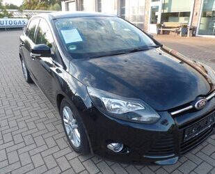 Ford Ford Focus 1,0i 125PS, Titanium, sehr wenig gelauf Gebrauchtwagen