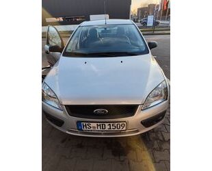 Ford Ford Focus 1,6 Ghia Ghia Gebrauchtwagen