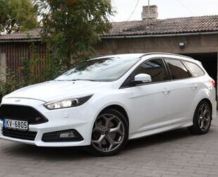 Ford Ford Focus ST Turnier 2,0 turbo 184kw/250zs Gebrauchtwagen