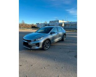 Kia Kia XCeed 1.6 CRDi AUTOMATIK/VIELE EXTRAS Gebrauchtwagen