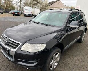 VW Volkswagen Touareg 3.0 TDI V6 Luft AHK Leder Navi Gebrauchtwagen