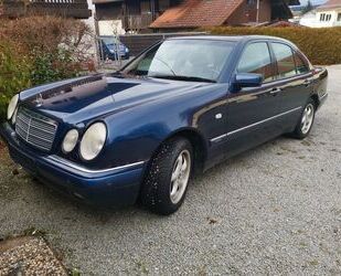 Mercedes-Benz Mercedes-Benz E 280 4MATIC ELEGANCE ERSTE HAND Gebrauchtwagen