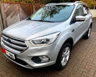 Ford Ford Kuga Titanium°Navigation°Parkass.° Gebrauchtwagen