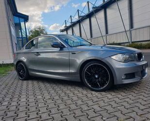 BMW BMW 123d Coupé M-Paket E82 Automatik Service neu Gebrauchtwagen