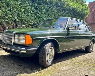 Mercedes-Benz Mercedes-Benz W123, 200D Gebrauchtwagen