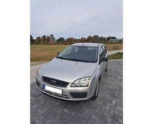 Ford Ford Focus 1.6 Ambiente Ambiente Gebrauchtwagen