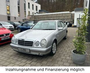 Mercedes-Benz Mercedes-Benz E 280 Automatik|Schiebedach|TEMP.|1. Gebrauchtwagen