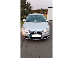 VW Volkswagen VW Jetta 1.4 United+ Gepflegt + voll. C Gebrauchtwagen