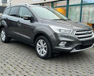 Ford Ford Kuga 1.5 Titanium NAVI+SHZ+TEMPO+PDC+MFL+XENO Gebrauchtwagen