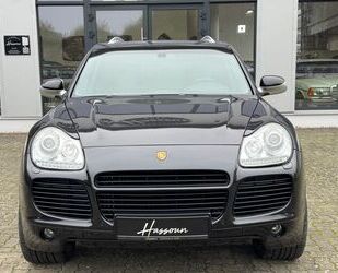 Porsche Porsche Cayenne Turbo S/maximal ausgestattet/orden Gebrauchtwagen