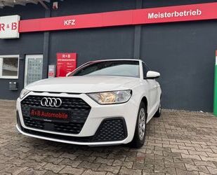 Audi Audi A1 Sportback 30 TFSI basis*1xHand*Assistenzsy Gebrauchtwagen