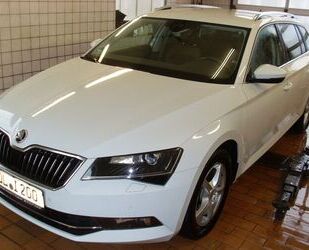 Skoda Skoda Superb Combi Style 4x4 LED Navi DSG Alcantar Gebrauchtwagen