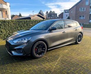 Ford Ford FOCUS ST-LINE X Panorama, Garantie, Winterrei Gebrauchtwagen