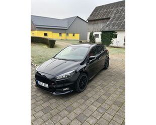 Ford Ford Focus 2,0 EcoBoost ST Gebrauchtwagen