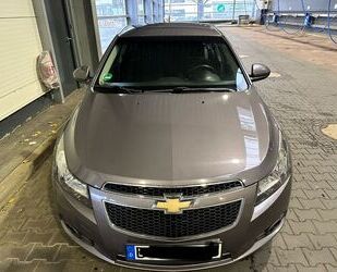 Chevrolet Chevrolet Cruze 2.0D LT Diesel LT insp. neu Tüv 12 Gebrauchtwagen