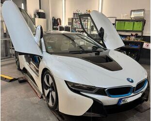 BMW BMW i8 weiß- 2. HAND - HU komplett neu Gebrauchtwagen