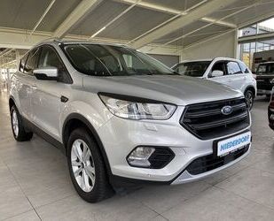 Ford Ford Kuga 2.0 TDCi Titanium 4x4 NAVI KAM XENON AHK Gebrauchtwagen