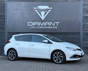 Toyota Toyota Auris Design Edition *KAMERA*LED*NAV*TEM*SH Gebrauchtwagen