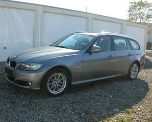 BMW BMW 318i Touring - Navi - Pano - AHK - Klima Gebrauchtwagen