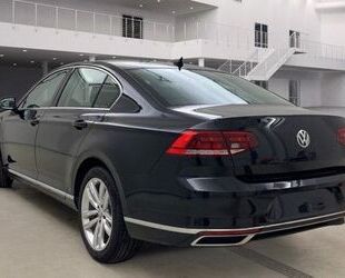 VW Volkswagen Passat Lim. Elegance,Navi,Teilleder,beh Gebrauchtwagen