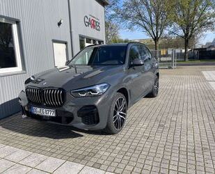 BMW BMW X5 xDrive 30 d M Sport/LED/NAVI/Dist/22Zoll Gebrauchtwagen