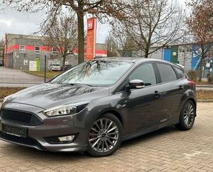 Ford Ford Focus Lim. ST-Line 1.5 Aut. Xenon Navi AHK Gebrauchtwagen