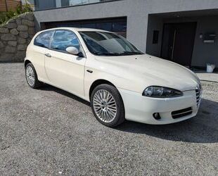 Alfa Romeo Alfa Romeo Alfa 147 1.6 16V TS AMICA Gebrauchtwagen