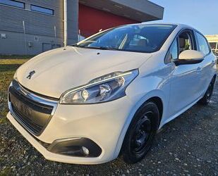 Peugeot Peugeot 208 1.2 PURE TECH ACTIVE *3D NAVIGATION * Gebrauchtwagen