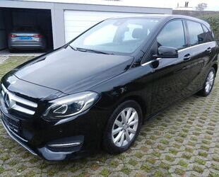 Mercedes-Benz Mercedes-Benz B 200 Navi LED Sitzh. PDC Tempom. A Gebrauchtwagen