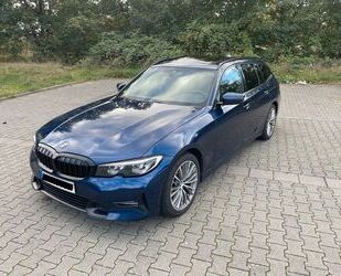 BMW BMW 320d Touring Sport Line *PANO* *MEMORY* *AHK* Gebrauchtwagen