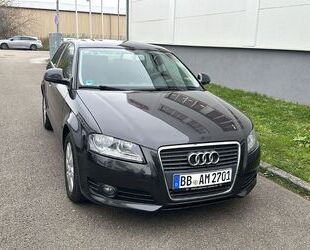 Audi Audi A3 1.6 Attraction+Klimatronic+SZH+TEMPO+PDC Gebrauchtwagen