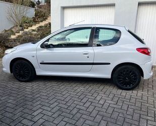 Peugeot Peugeot 206 Plus 1.4 75 PS TÜV Reifen Bremsen NEU Gebrauchtwagen