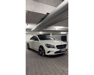 Mercedes-Benz Mercedes-Benz CLA 180 Night Paket Gebrauchtwagen