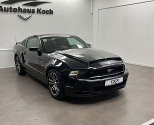 Ford Ford MUSTANG 3.7 COUPE MIT EINER HAMMER OPTIK !! Gebrauchtwagen