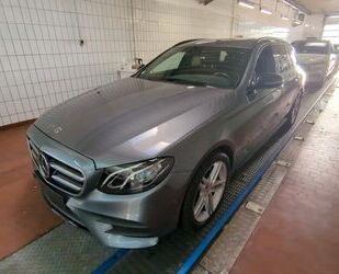 Mercedes-Benz Mercedes-Benz E 220 d T AMG Kamera/Head-UP/Comand/ Gebrauchtwagen