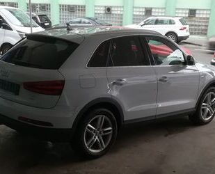 Audi Audi Q3 2.0 TDI S LINE 1 Hand Gebrauchtwagen