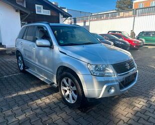 Suzuki Suzuki Grand Vitara 2.4 VVT Club *Automatik* Gebrauchtwagen