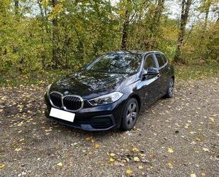 BMW BMW 118i, schwarz Gebrauchtwagen