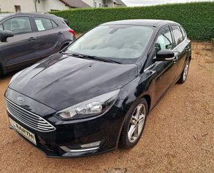 Ford Ford Focus Lim. Titanium, Navi,Winterpaket,PDC Gebrauchtwagen