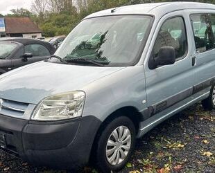 Citroen Citroën Berlingo 1.4 Advance AHK Tüv neu Gebrauchtwagen